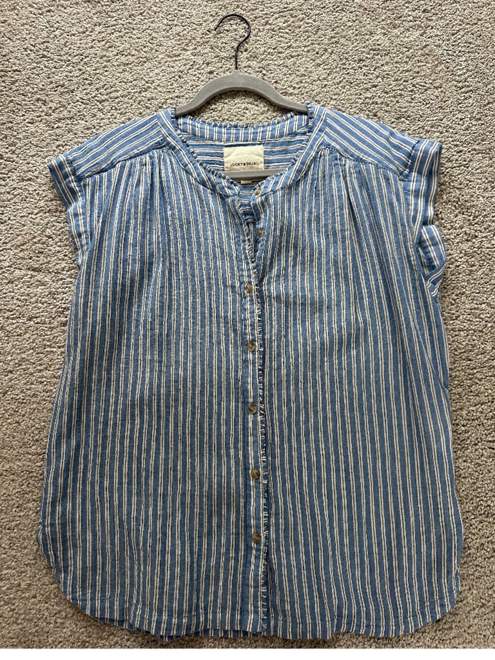 Lucky Brand Blue and White Stripped Button Up Short Sz M